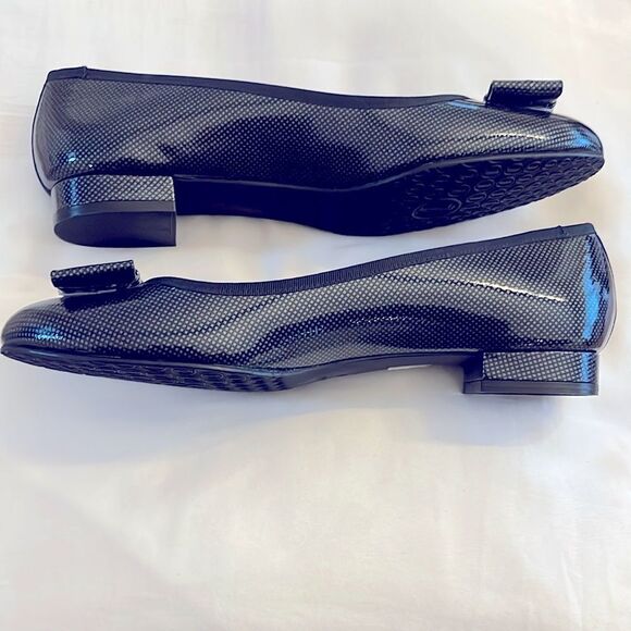 JON JOSEF BEAUTIFUL BALLET FLATS. BOW FRONT. NEW IN BOX - Picture 7 of 10